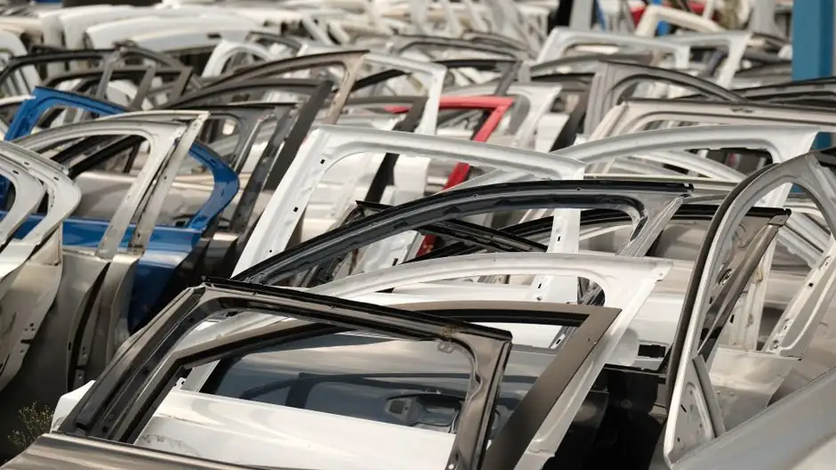 Bench scale selection for automotive parts logistics: capacity, readability, IP rating