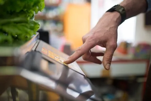 Bench Scale selection for retail distribution - Standards, sourcing, and verification checklist