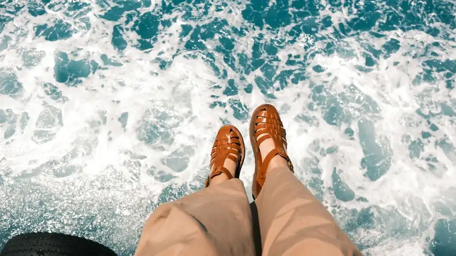 Best Safety Shoes for Water Treatment: S3/SRC, Chemical-Resistant, Fully Waterproof