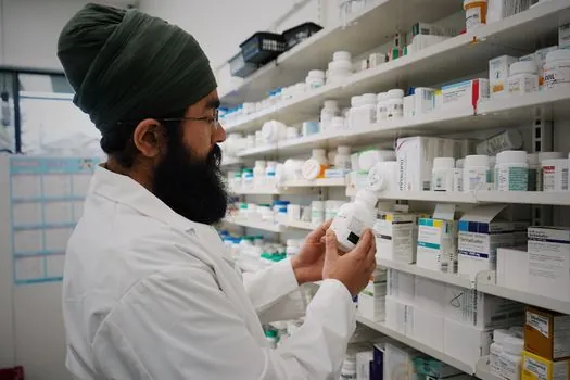 best Spectrophotometer for pharmaceutical - Standards, sourcing, and the 2026 shortlist