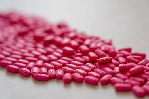 best Vision Light Source for pharmaceutical - Wavelength and Filter Selection for Vial, Tablet, and Code Inspection