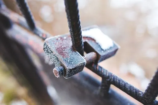 bolt-type guard locking vs tongue actuator guard locking - Installation, testing, and the defeat problem