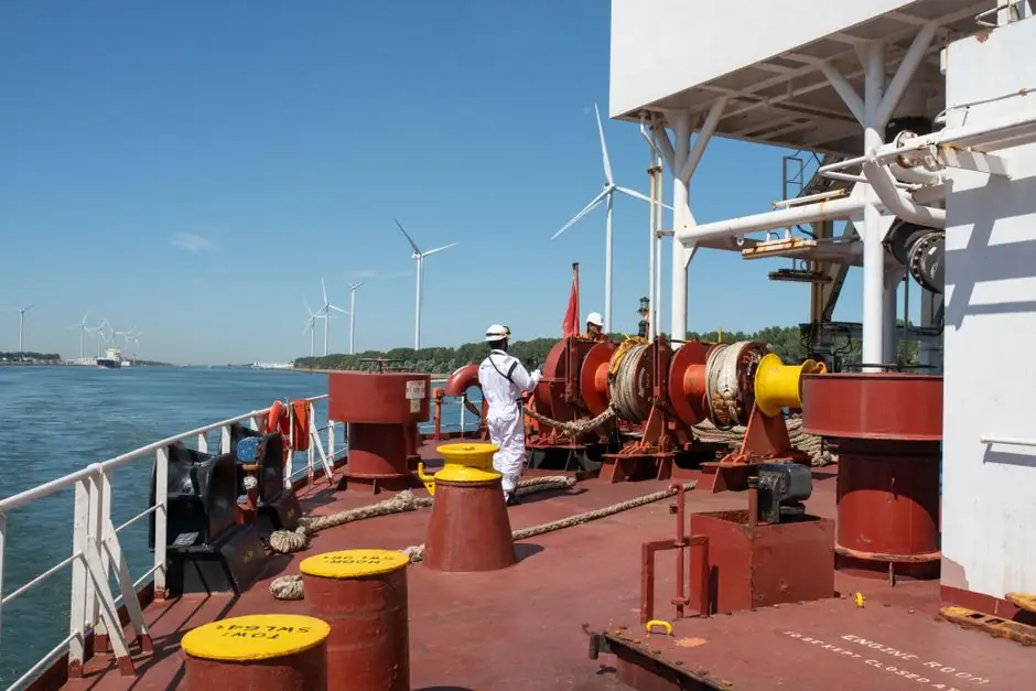 Breakbulk and Heavy-Lift Capacity Tightens Around Transformers and Turbines in 2026