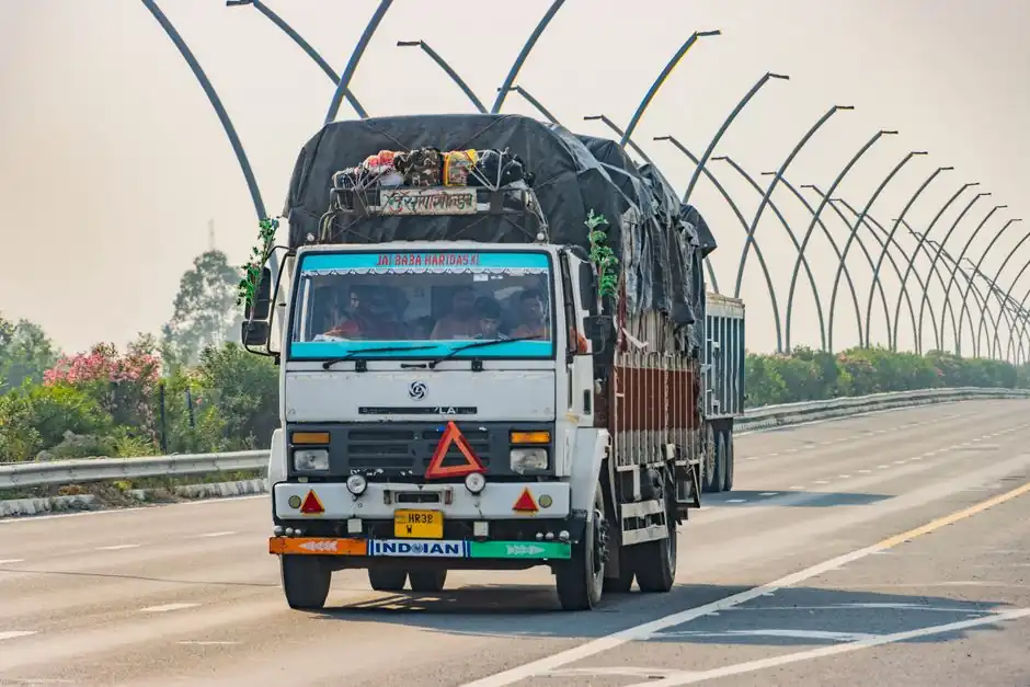 Bridge Formula axle spacing for concrete mixer trucks: 427 in minimum and weight
