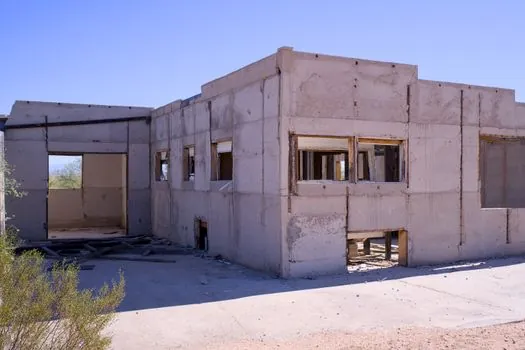 Building Stone selection for cleanrooms - Where the spec still does call for stone, and the failure modes to plan for