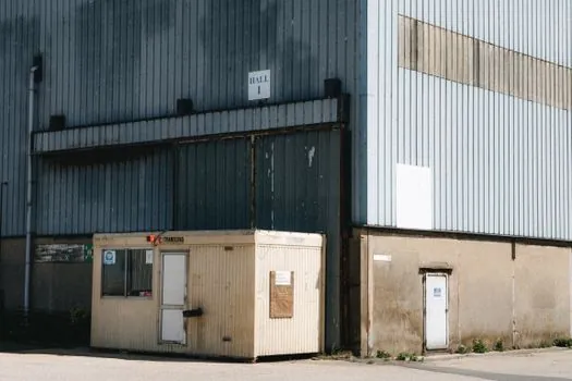 Building Stone selection for cold storage warehouses - Decision rules for the specifier