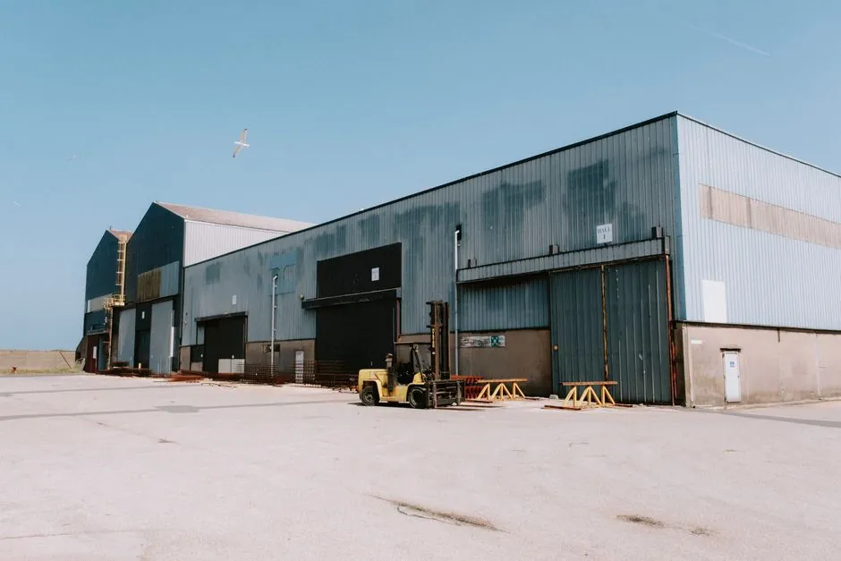 Building Stone Selection for Industrial Facilities: Spec-First Buyer's Map
