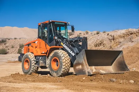 Bulldozer inspection checklist - Hydraulics, Steering, and Hoses