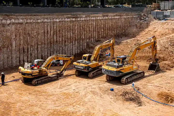 Bulldozer Safety: Operator Certification, Spacing, and Pre-Shift Checks