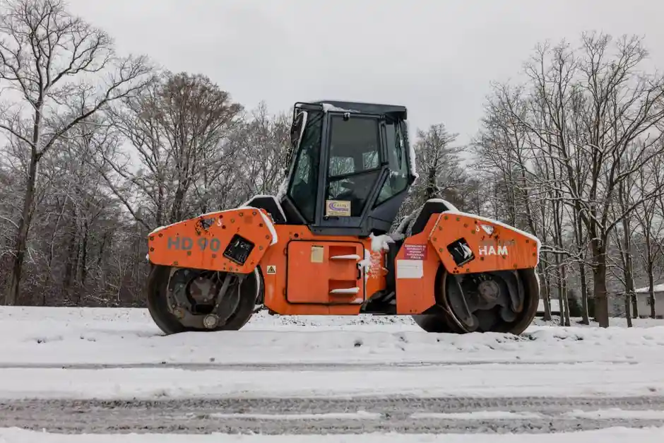Bulldozer vs Road Roller: Function, Spec Match, and Fleet Logic