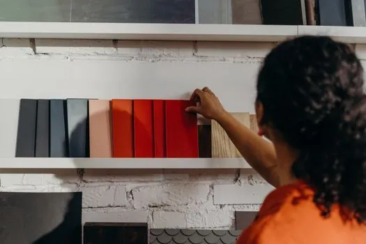 Ceramic Tile selection for renovation projects - Material comparison on the four renovation decision criteria