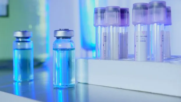 Chemical Reagent sizing and selection guide - Container material: glass versus plastic and what survives what
