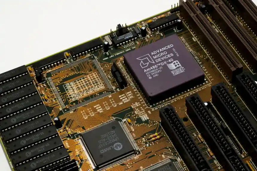 Choosing a Moisture Analyzer for Semiconductor UHP Gases