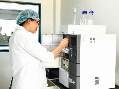 best Moisture Analyzer for semiconductor - Decision Criteria: Pick by Gas, Purity, and Hazard Zone