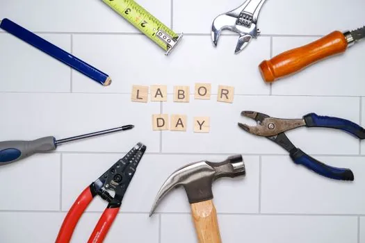 Rotary Hammer selection for plumbing installation - Comparison: Four Cordless SDS-Plus Rotary Hammers Common on Plumbing Trucks