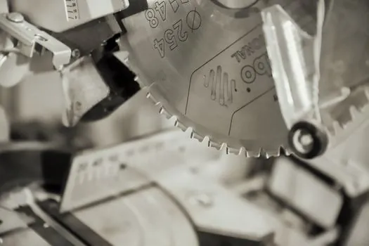 Circular Saw advantages and disadvantages - Sidewinder vs Worm-Drive: Torque Path Comparison
