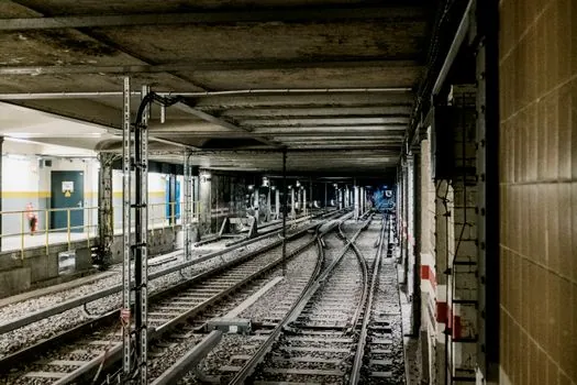 Climbing Formwork System selection for tunnel construction - Sourcing, Standards, and Trackable Signals