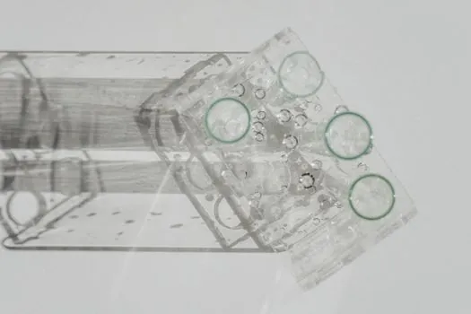 cold flakes from premature solidification in the shot sleeve - Numerical and experimental detection