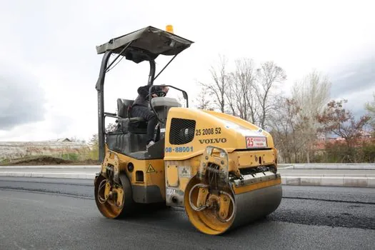 Cold Milling Machine vs Asphalt Paver - Tooth Wear, RAP Economics, and Field Trade-Offs