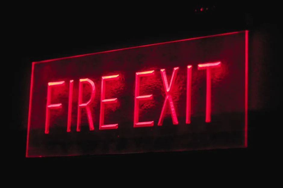 Confined Space Emergency Light Selection: Voltage, Hazardous Ratings, and 2026 Spec Gates