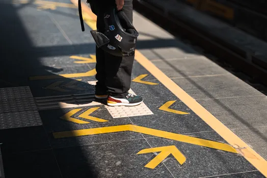 Safety Shoes selection for confined space entry - Sizing, Fit, and Crawl-Posture Comfort
