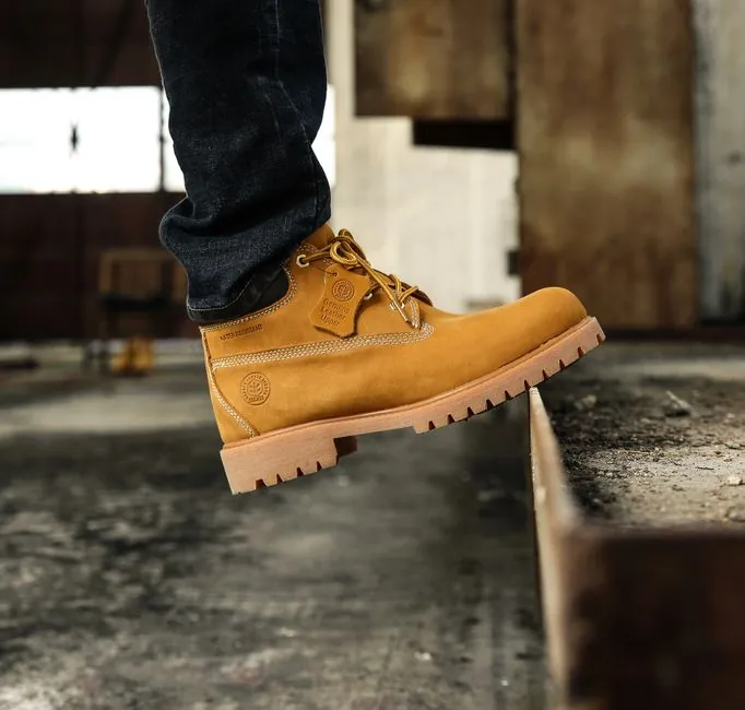 Confined Space Safety Shoes: Spec-Driven Selection for Permit-Required Entries