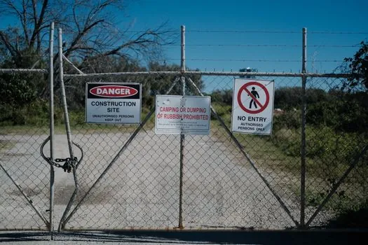 Warning Sign selection for confined space entry - Spec-Writer Checklist for a 2026 PRCS Sign Purchase Order