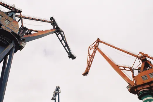 continuous 360 degree slewing vs rack and pinion slewing loader crane - Selection criteria that actually decide the order