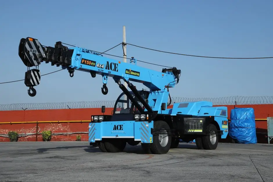 Crawler crane haul road width: how track gauge, machine size, and transport envelopes