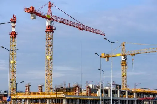 Crawler Crane lifespan and replacement guide - Decision criteria: overhaul, modernize, or scrap