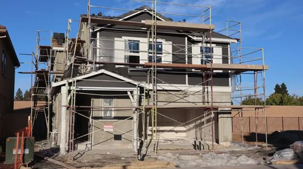 cuplock scaffolding blade end and ledger connection locking mechanism - Spacing, Geometry, and Where the Joint Is Specified
