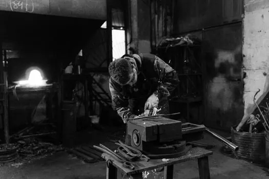 can a cupola furnace melt carbon steel instead of cast iron? - Why the melt temperature ceiling is the second blocker