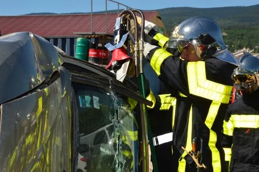 Demolition Hammer installation guide - First-Shift Operating Test and Acceptance Criteria