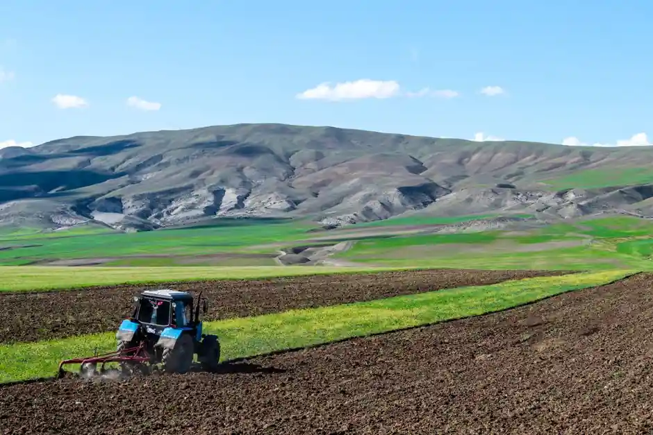 Disc Coupling Selection for Agricultural Machinery: Spec-First Map