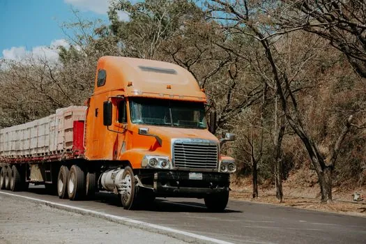 Dump Truck selection for landfill operations - Diesel Engine, Aftertreatment, and On-Site Emissions