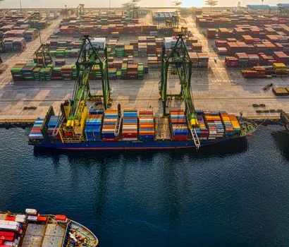 Dynamic Compactor selection for port and terminal operations - Production layout and monitoring requirements