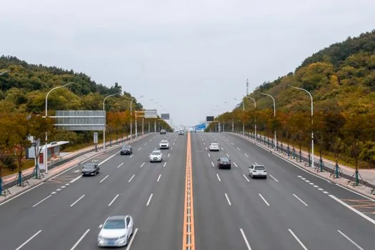 e-axle manufacturing equipment guide - Real use cases: passenger EV, pickup, and LCV on one line