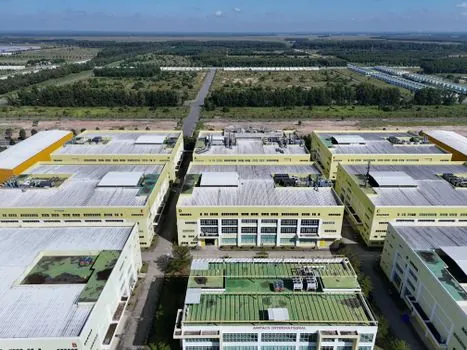edge computing gateway OEM vs ODM manufacturing - Where Edge Gateways Sit in the Factory Architecture