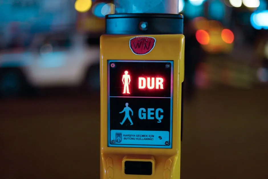 Emergency Stop Button Suppliers 2026: Spec Cuts and Sourcing Map