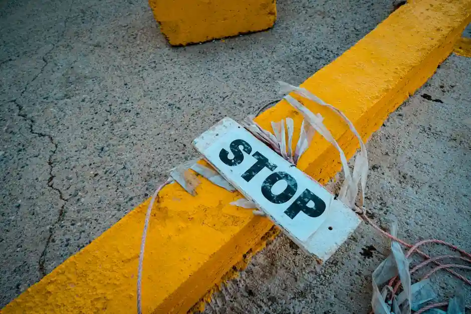 Emergency Stop Mounting Height and Reach Zone: 0.6–1.7 m Range Across ISO 13850, NFPA