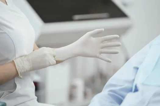 safety gloves standards EN 388 vs ANSI ISEA 105 cut resistance - Where Each Standard Fits and Where It Does Not