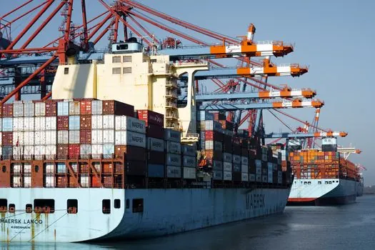 aluminum scrap trade flows 2026 and export restrictions - U.S. trade math: 1.3 million MT effective deficit with the world