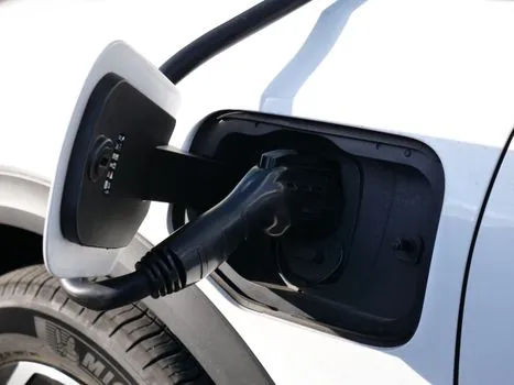 EV battery market share by manufacturer - Global January-April 2026: 72% Goes to Seven Chinese Players