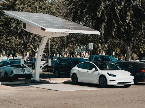 EV battery procurement strategy guide - Compliance, Standards, and Sourcing Risk