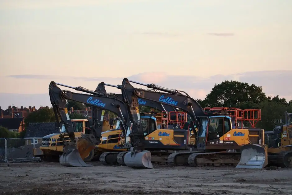 Excavator bucket breakout vs arm crowd force: spec-by-spec comparison