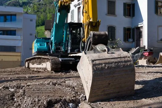 how do you compare excavator models by bucket capacity and dig depth? - Bucket capacity is not a free choice