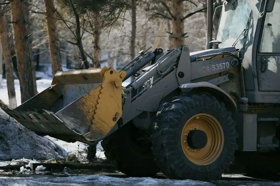 Excavator vs Bulldozer: Spec Cut and Job-Site Match