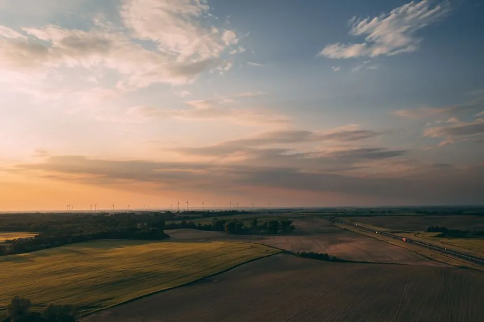 Field gateway vs cloud IoT gateway: spec-driven selection for edge data aggregation