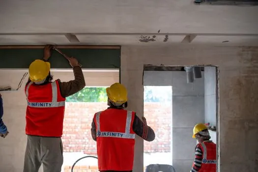 foamed cement core vs EPS bead cement core partition panel - Use-Case Fit: Which Panel Goes Where
