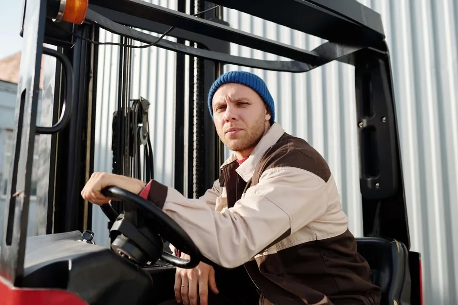 Forestry Forklift Selection: Terrain, Capacity, and Attachment Spec Map